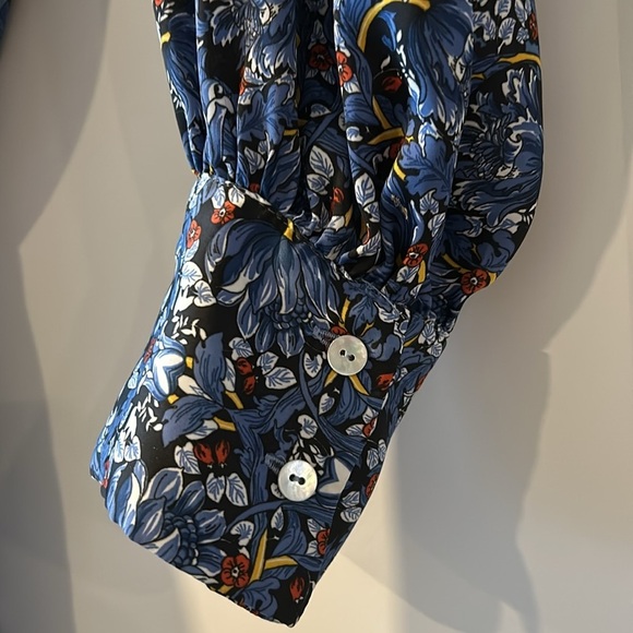 Zara Floral Blouse w/Neck ties - Picture 4 of 10